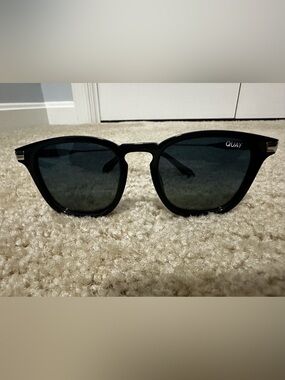 QUAY Australia Jackpot Remixed Polarized Sunglasses in  Gloss Black VGUC